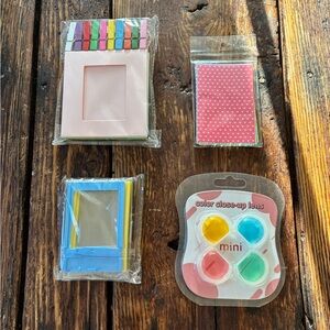 NWT 4 Polaroid Accessories